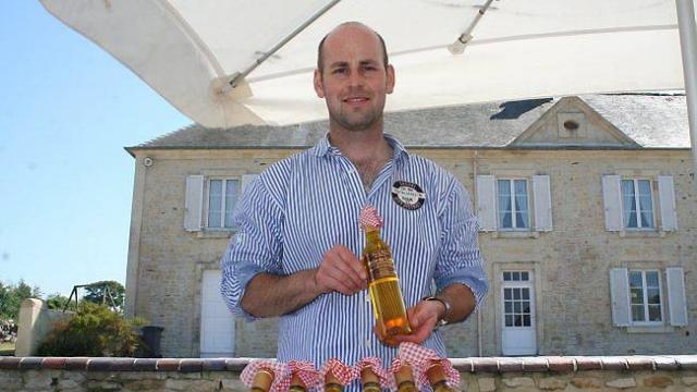 GUILLAUME DUPIN producteur huile de colza bio GUILLAUME DUPIN producteur huile de colza bio